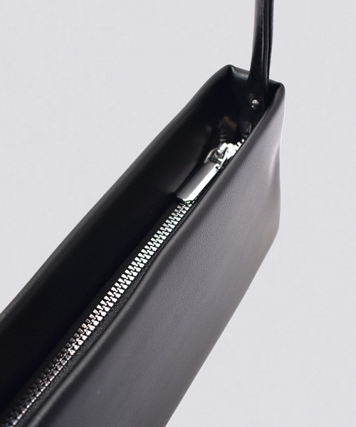 kiehtova（キエトヴァ）の「【kiehtova】2WAY LEATHER SQUARE BAG/2ウェイ レザー スクエアバッグ KTAC5 ※（ハンドバッグ・レディース・レッド/ブラック・FREE）」の17枚目の写真