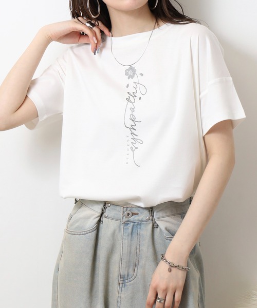 BRODIAEA(ブローディア)の「BRODIAEA ロゴプリント半袖Tシャツ【日本製】(Tシャツ/カットソー・レディース・ブルー/オフホワイト/エメラルド/ブラック/モカ・40)」の2枚目の写真