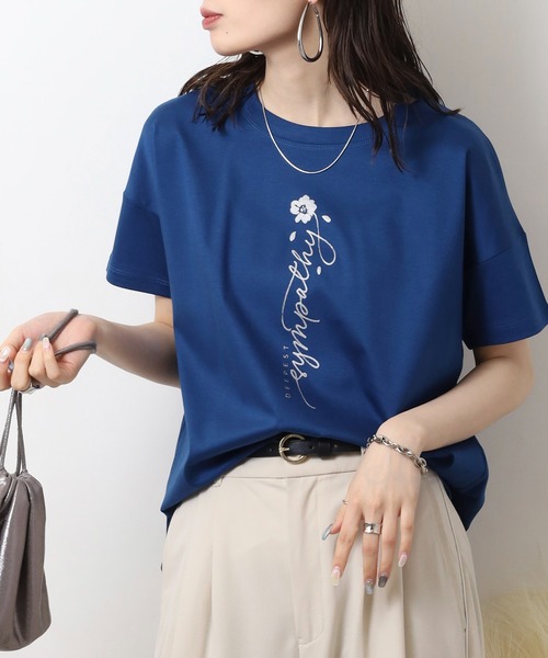 BRODIAEA(ブローディア)の「BRODIAEA ロゴプリント半袖Tシャツ【日本製】(Tシャツ/カットソー・レディース・ブルー/オフホワイト/エメラルド/ブラック/モカ・40)」の5枚目の写真
