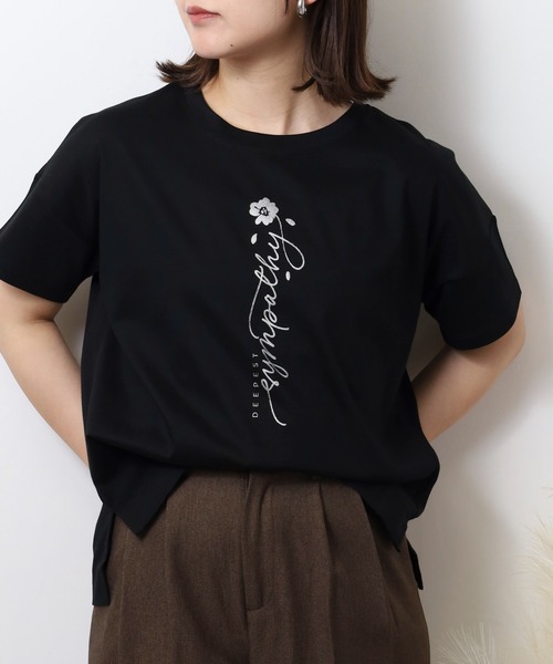 BRODIAEA(ブローディア)の「BRODIAEA ロゴプリント半袖Tシャツ【日本製】(Tシャツ/カットソー・レディース・ブルー/オフホワイト/エメラルド/ブラック/モカ・40)」の1枚目の写真