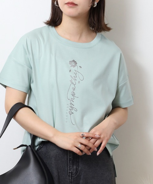 BRODIAEA(ブローディア)の「BRODIAEA ロゴプリント半袖Tシャツ【日本製】(Tシャツ/カットソー・レディース・ブルー/オフホワイト/エメラルド/ブラック/モカ・40)」の9枚目の写真
