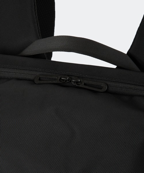 ZERO HALLIBURTON(ゼロハリバートン)の「デイトン バックパック B4収納 14.0インチPC収納 81572(ビジネスバッグ・メンズ・ネイビー/ブラック・FREE)」の16枚目の写真