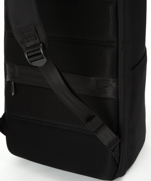 ZERO HALLIBURTON(ゼロハリバートン)の「デイトン バックパック B4収納 14.0インチPC収納 81572(ビジネスバッグ・メンズ・ネイビー/ブラック・FREE)」の14枚目の写真