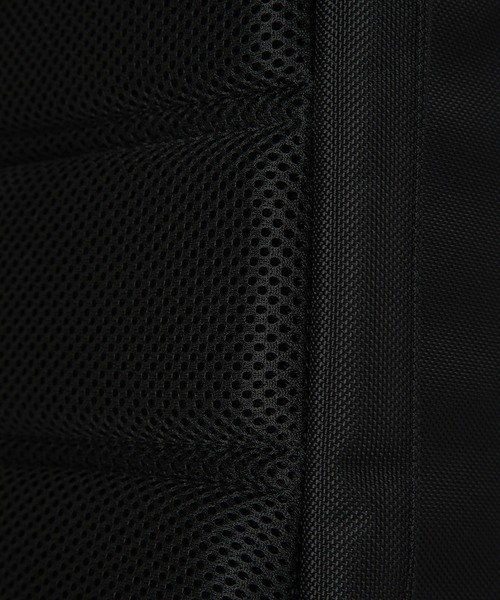 ZERO HALLIBURTON(ゼロハリバートン)の「デイトン バックパック B4収納 14.0インチPC収納 81572(ビジネスバッグ・メンズ・ネイビー/ブラック・FREE)」の11枚目の写真