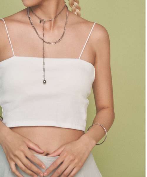 Solace（ソレイス）の「カップ付きベアキャミソール / クロップド丈（キャミソール・レディース・ブラック/アイボリー・FREE）」の3枚目の写真