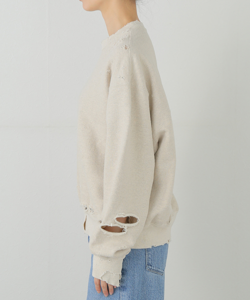 KURO（クロ）の「KURO MORE DAMAGE CREW NECK SWEAT 963966：スウェット（スウェット・レディース・アイボリー・MEDIUM）」の4枚目の写真