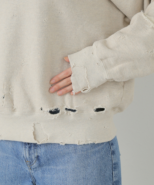 KURO（クロ）の「KURO MORE DAMAGE CREW NECK SWEAT 963966：スウェット（スウェット・レディース・アイボリー・MEDIUM）」の8枚目の写真