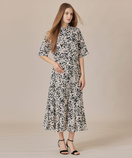 MACKINTOSH LONDON(マッキントッシュ ロンドン)の「【WEB・一部店舗限定】シルエットフラワースカート(スカート・レディース・ブラック/ベージュ・36/38)」の3枚目の写真