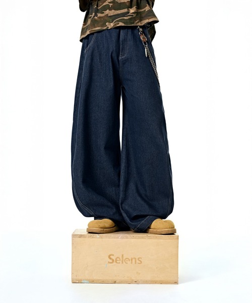 CORPUS TOKYO(コーパス トーキョー)の「立体裁断バルーンワイドデニム(デニムパンツ・メンズ・ネイビー/ライトブルー/ブラック/グレー・1/2/3/4)」の4枚目の写真