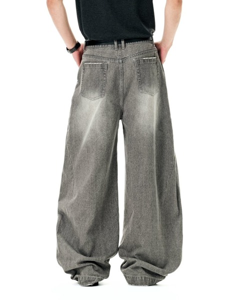立体裁断バルーンワイドデニム（デニムパンツ）｜CORPUS TOKYO