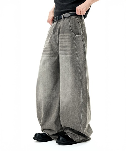 CORPUS TOKYO(コーパス トーキョー)の「立体裁断バルーンワイドデニム(デニムパンツ・メンズ・ネイビー/ライトブルー/ブラック/グレー・1/2/3/4)」の17枚目の写真