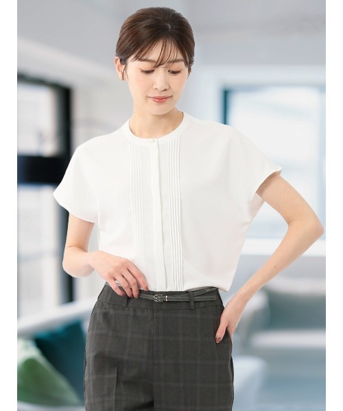 m.f.editorial（エムエフエディトリアル）の「【接触冷感 UVカット ストレッチ】m.f.エディトリアルレディース バンドカラー 比翼ブラウス（シャツ/ブラウス・レディース・ホワイト/ネイビー/ピンク系その他・MEDIUM/LARGE）」の2枚目の写真