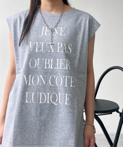 AS KNOW AS plus（アズノゥアズプラス）の「●ノースリロゴプリント サイドスリット入り ビッグサイズTシャツ（Tシャツ/カットソー・レディース・カーキ/オフホワイト/杢グレー・FREE）」の22枚目の写真