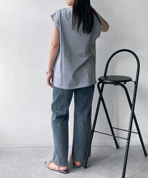 AS KNOW AS plus（アズノゥアズプラス）の「●ノースリロゴプリント サイドスリット入り ビッグサイズTシャツ（Tシャツ/カットソー・レディース・カーキ/オフホワイト/杢グレー・FREE）」の17枚目の写真