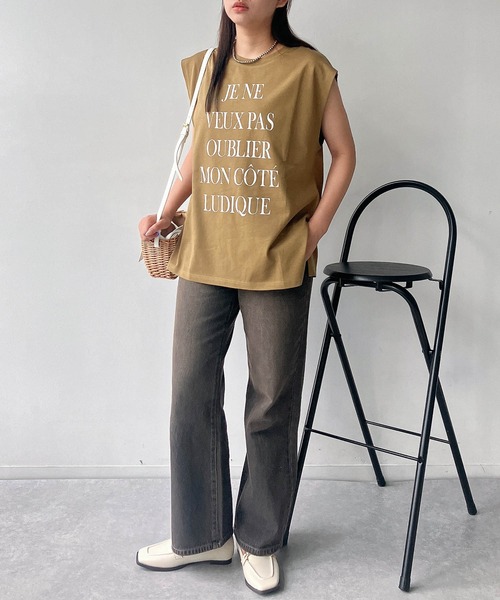 AS KNOW AS plus（アズノゥアズプラス）の「●ノースリロゴプリント サイドスリット入り ビッグサイズTシャツ（Tシャツ/カットソー・レディース・カーキ/オフホワイト/杢グレー・FREE）」の10枚目の写真