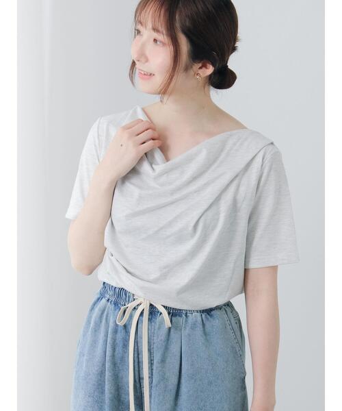 Te chichi TERRASSE(テチチテラス)の「ドレープネックトップス(その他トップス・レディース・ブラウン/ブラック/グレー・F)」の2枚目の写真