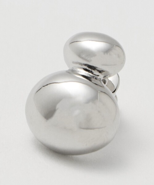 UNITED ARROWS（ユナイテッドアローズ）の「2オーバル ドーム ピアス（ピアス（両耳用）・レディース・シルバー/ゴールド・FREE）」の7枚目の写真