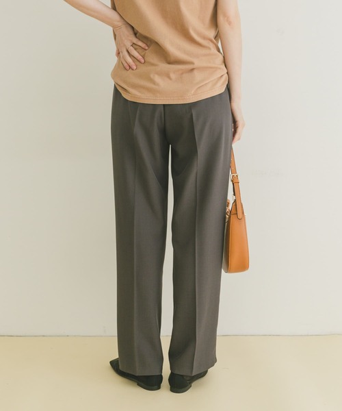 ITEMS URBANRESEARCH(アイテムズ アーバンリサーチ)の「ウエストタックスラックス(その他パンツ・レディース・ライトベージュ/チャコールグレー/ブラウン・FREE)」の13枚目の写真