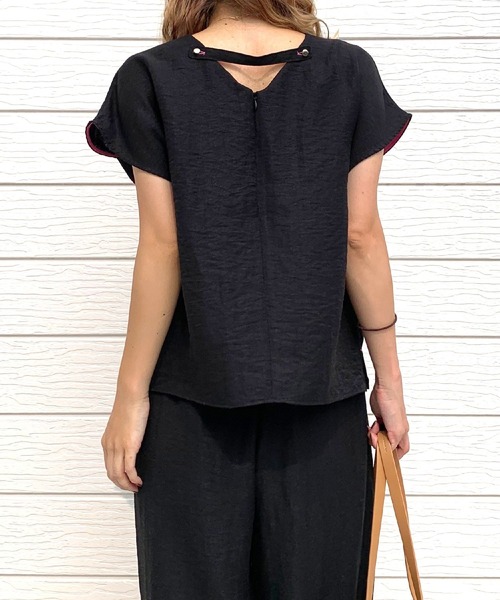 Q（キュー）の「レーヨンスラブネックベルトブラウス（シャツ/ブラウス・レディース・オリーブ/ブラック・MEDIUM）」の2枚目の写真