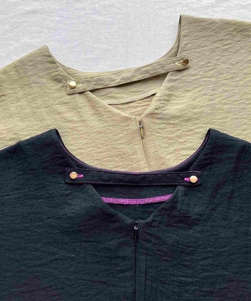 Q（キュー）の「レーヨンスラブネックベルトブラウス（シャツ/ブラウス・レディース・オリーブ/ブラック・MEDIUM）」の5枚目の写真