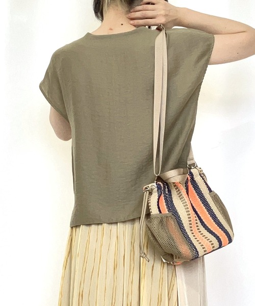 Q（キュー）の「レーヨンスラブネックベルトブラウス（シャツ/ブラウス・レディース・オリーブ/ブラック・MEDIUM）」の16枚目の写真