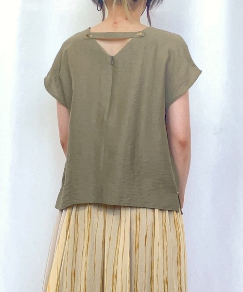 Q（キュー）の「レーヨンスラブネックベルトブラウス（シャツ/ブラウス・レディース・オリーブ/ブラック・MEDIUM）」の18枚目の写真