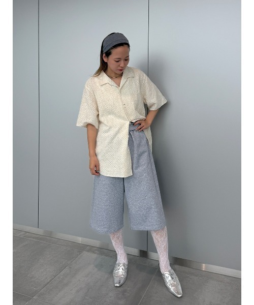 ELCHELE(エルチェレ)の「CORD EMBROIDERY OPEN COLLAR SHIRT(シャツ/ブラウス・レディース・ブラック/ホワイト・FREE)」の6枚目の写真