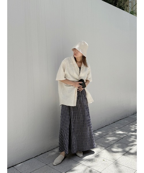 ELCHELE(エルチェレ)の「CORD EMBROIDERY OPEN COLLAR SHIRT(シャツ/ブラウス・レディース・ブラック/ホワイト・FREE)」の4枚目の写真