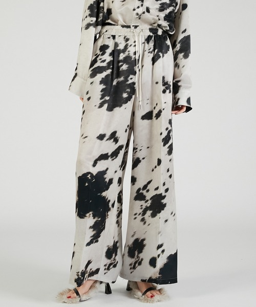 ブランコとパグ Amazon | メン・イン・ブラック-フランク ザ パグ シェイケム ボブル