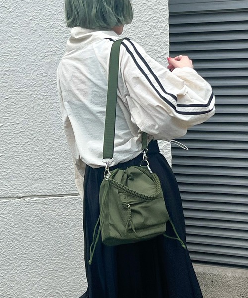 Fashion Letter(ファッションレター)の「2way ハンドメイドコード巾着バッグ(ショルダーバッグ・レディース・ベージュ/アイボリー/カーキ/ブラック・FREE)」の10枚目の写真