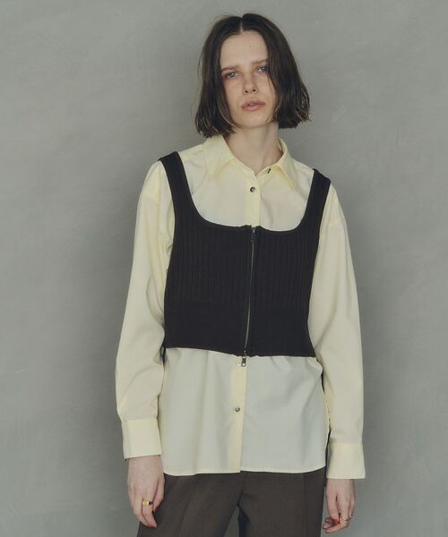 YECCA VECCA(イェッカヴェッカ)の「ロングシャツ(シャツ/ブラウス・レディース・オフホワイト/イエロー/ネイビー/ブルー・FREE)」の5枚目の写真
