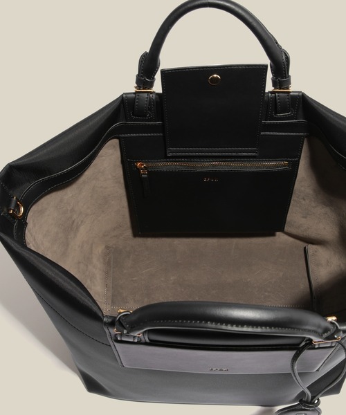 E'POR(エポール)の「【E'POR】【A4/PC対応・撥水加工・軽量】BOAT BAG Large(トートバッグ・レディース・ブラック/キナリ・FREE)」の11枚目の写真