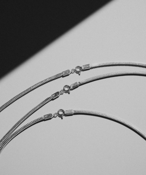 YArKA（ヤーカ）の「【YArKA/ヤーカ】quadrangular prism snake chain choker [qrhhu40] / 3D 四角スネークチェーンネックレス 40cm（ネックレス・レディース・シルバー・FREE）」の16枚目の写真