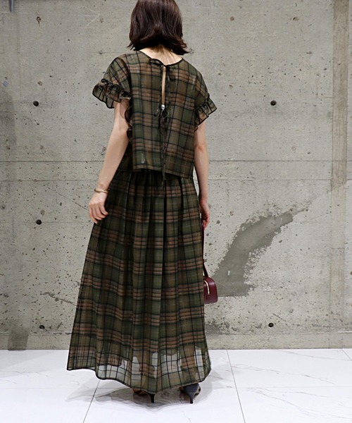 Jines（ジネス）の「シアーチェックタックギャザースカート【セットアップ可】（スカート・レディース・カーキ・38）」の4枚目の写真