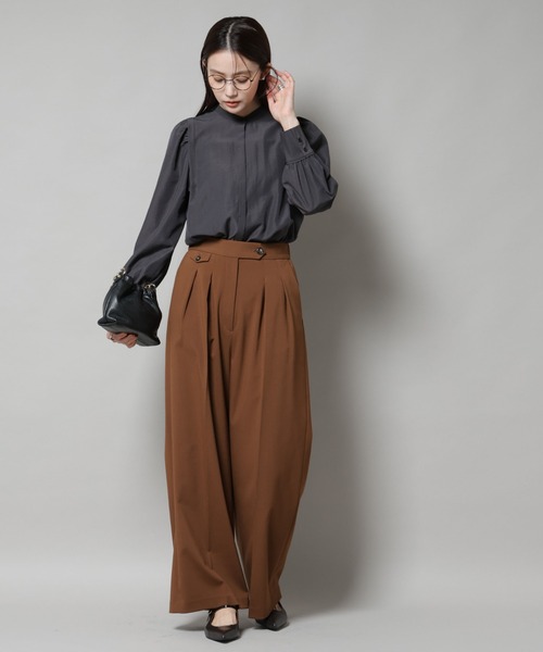 NANO universe（ナノユニバース）の「ショルダーギャザーブラウス（シャツ/ブラウス・レディース・チャコール/ライトブルー・S/M）」の7枚目の写真