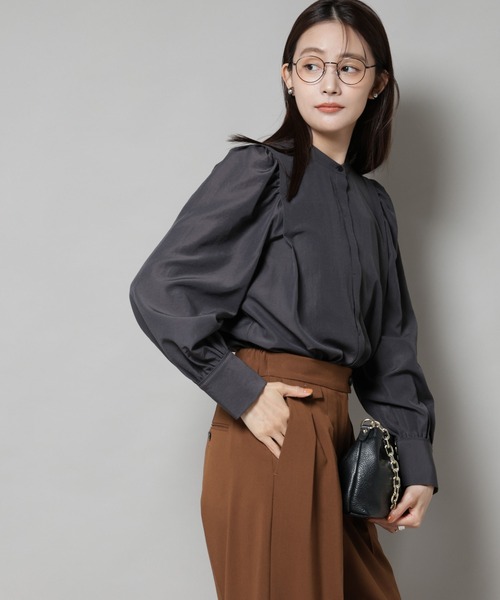 NANO universe（ナノユニバース）の「ショルダーギャザーブラウス（シャツ/ブラウス・レディース・チャコール/ライトブルー・S/M）」の8枚目の写真