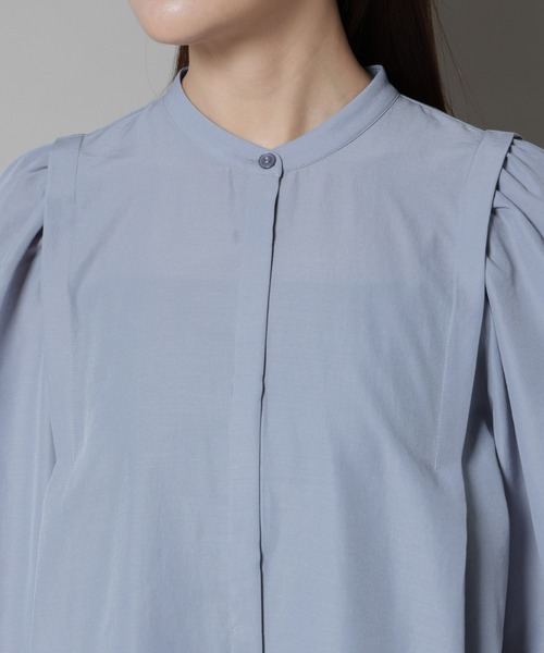 NANO universe（ナノユニバース）の「ショルダーギャザーブラウス（シャツ/ブラウス・レディース・チャコール/ライトブルー・S/M）」の17枚目の写真