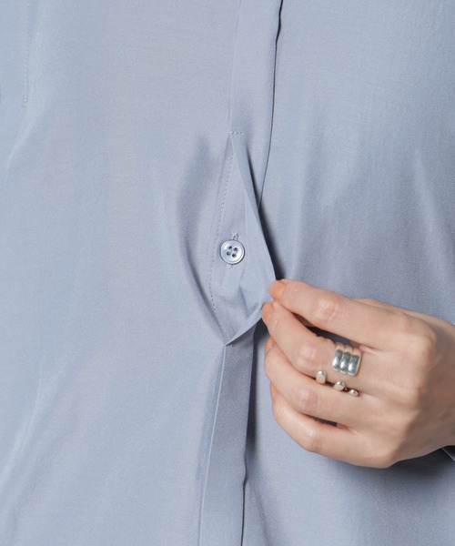 NANO universe（ナノユニバース）の「ショルダーギャザーブラウス（シャツ/ブラウス・レディース・チャコール/ライトブルー・S/M）」の14枚目の写真