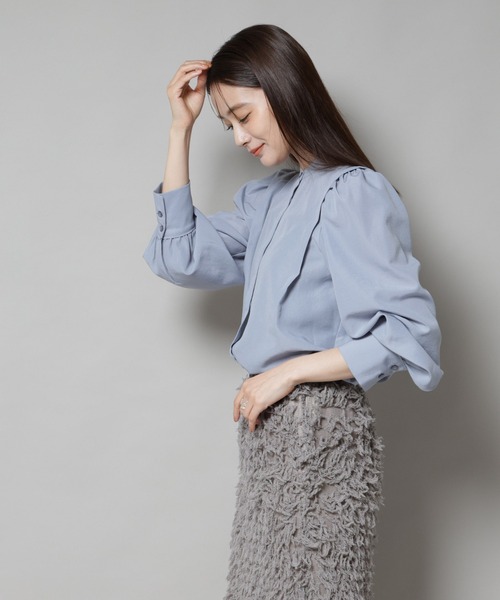 NANO universe（ナノユニバース）の「ショルダーギャザーブラウス（シャツ/ブラウス・レディース・チャコール/ライトブルー・S/M）」の12枚目の写真