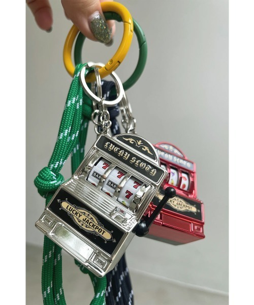 marjour（マージュール）の「SLOT CHARM（キーホルダー・レディース・ネイビー/グリーン・FREE）」の4枚目の写真