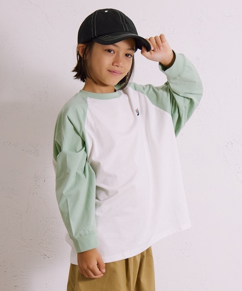 PAIRMANON STREET（ペアマノンストリート）の「【綿100%】ラグラン 刺繍 長袖 Tシャツ【PAIRMANON STREET】（Tシャツ/カットソー・キッズ・ベージュ/ミント/ネイビー/ブラック系その他/ブラック系その他3/ブラック系その他2・150/160/100/140/90/110/120/130）」の2枚目の写真