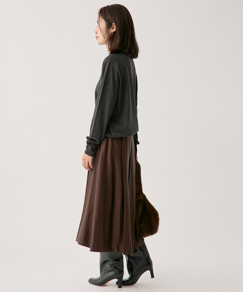 VERMEIL par iena(ヴェルメイユパーイエナ)の「GLOW wool crew knit(ニット/セーター・レディース・ボルドー/チャコールグレー/キャメル・FREE)」の11枚目の写真