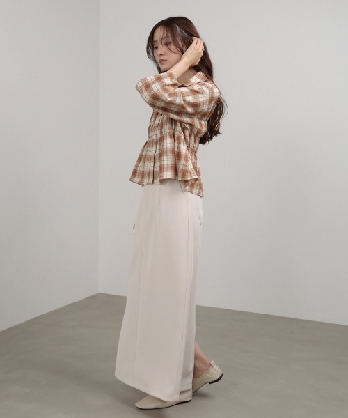 Bab(バブ)の「シャーリングビスチェ風デザインチェックシャツ(シャツ/ブラウス・レディース・ブラウン/ベージュ/ブラック・M)」の7枚目の写真