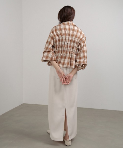 Bab(バブ)の「シャーリングビスチェ風デザインチェックシャツ(シャツ/ブラウス・レディース・ブラウン/ベージュ/ブラック・M)」の9枚目の写真
