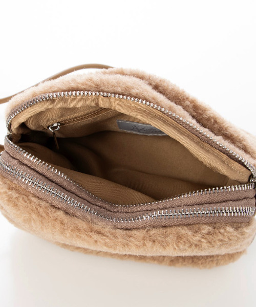 cache cache(カシュ カシュ)の「カシュカシュ cachecache / フェイクボアミニショルダー(ショルダーバッグ・レディース・ベージュ/グレー/アイボリー・FREE)」の22枚目の写真