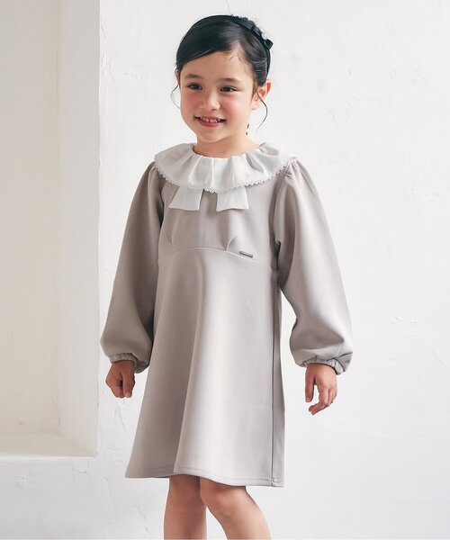 apres les cours(アプレレクール)の「【WEB限定/ジュニア対応】リボン襟フレアワンピース_アプレレクールマシェリ(ワンピース・キッズ・ブラック/ベージュ・120/110/100/90/140/130/80)」の2枚目の写真