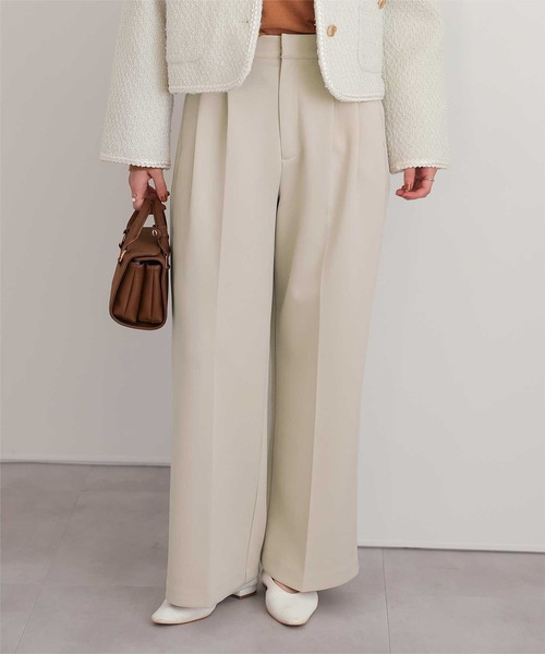 titivate(ティティベイト)の「【26SS新作/2026 CEREMONY COLLECTION/セレモニー/オケージョン/入卒式】ストレッチ美脚タックワイドパンツ(その他パンツ・レディース・ブラック/ホワイト系その他/ネイビー・L/M/S/SP)」の2枚目の写真