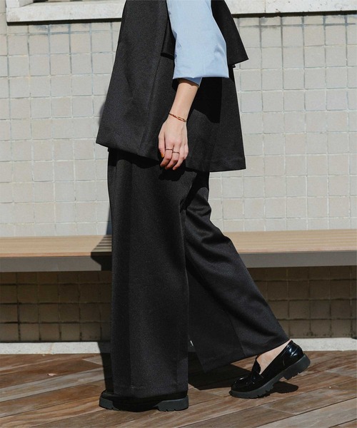 titivate(ティティベイト)の「【26SS新作/2026 CEREMONY COLLECTION/セレモニー/オケージョン/入卒式】ストレッチ美脚タックワイドパンツ(その他パンツ・レディース・ブラック/ホワイト系その他/ネイビー・L/M/S/SP)」の10枚目の写真