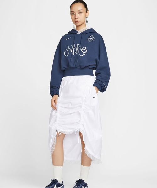 atmos pink（アトモスピンク）の「NIKE AS W NSW OS FLC CROP PO HDY GC / ナイキ ウィメンズ NSW OS クロップ フリース プルオーバー L/S フーディ 【SP】（パーカー・レディース・ホワイト/ネイビー・S/M/L）」の19枚目の写真