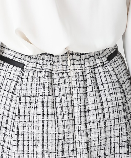 MISCH MASCH(ミッシュマッシュ)の「2025秋冬新作 ツイードAラインスカート(スカート・レディース・ホワイト/ブラック・S/M)」の11枚目の写真